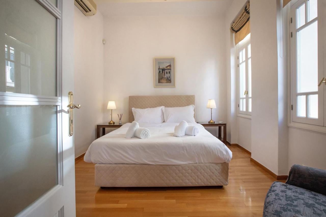 Neoclassical Apartment Close To Syntagma-Plaka By Ghh เอเธนส์ ภายนอก รูปภาพ