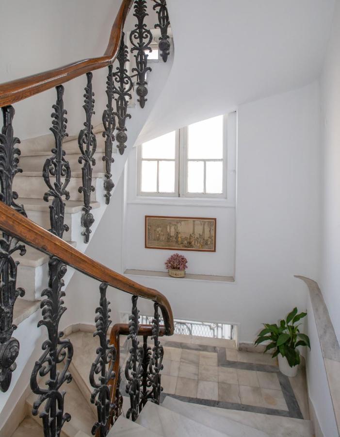 Neoclassical Apartment Close To Syntagma-Plaka By Ghh เอเธนส์ ภายนอก รูปภาพ
