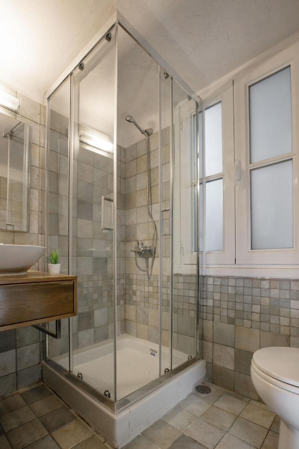 Neoclassical Apartment Close To Syntagma-Plaka By Ghh เอเธนส์ ภายนอก รูปภาพ