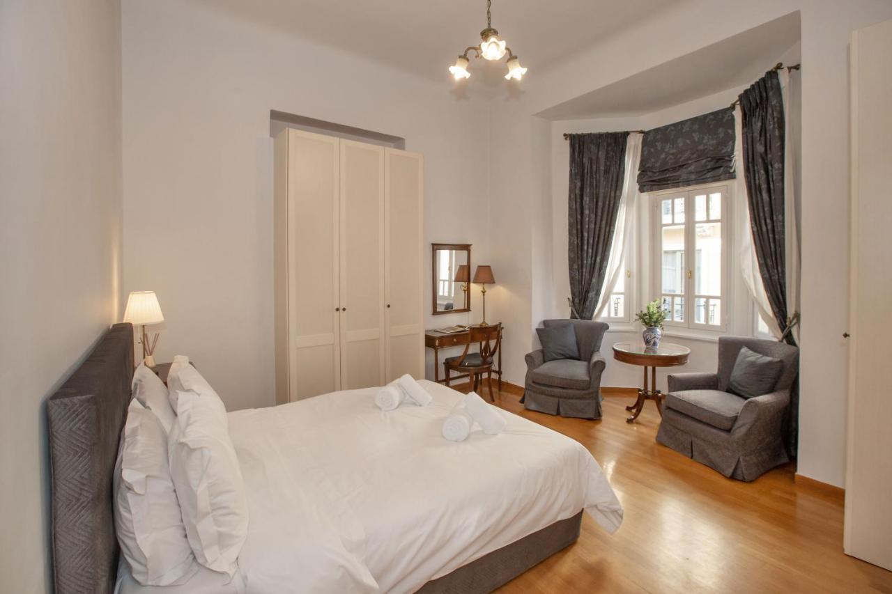 Neoclassical Apartment Close To Syntagma-Plaka By Ghh เอเธนส์ ภายนอก รูปภาพ